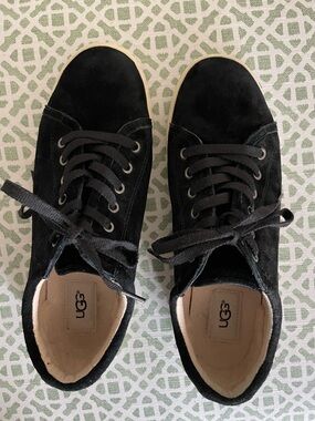 UGG Tomi Women’s Black Suede Leather Lace Casual Sneakers - 1005484